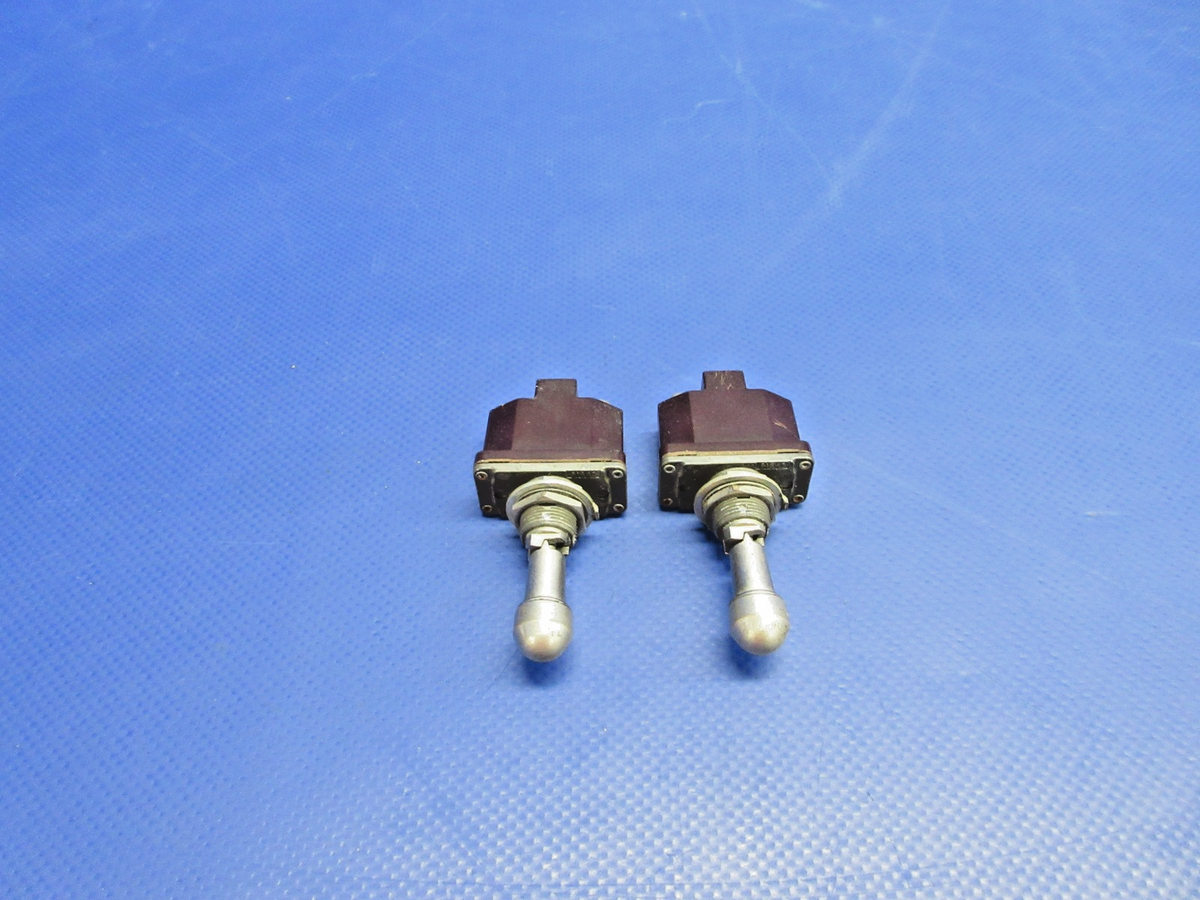 Cessna 310 / 310N Toggle Switch P/N MS24658-21N LOT OF 2 TESTED (0926-750)0