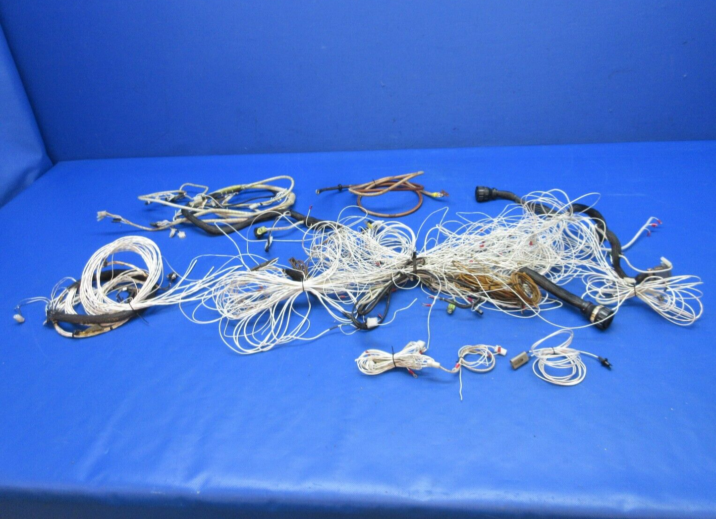 Robinson R44 Raven II Helicopter Avionics Wire LOT (0824-1273)