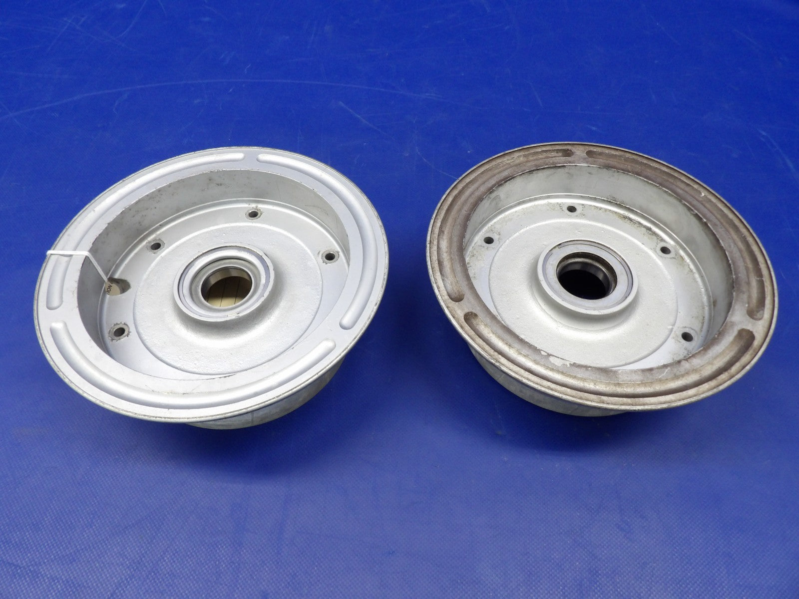 Beech F35 Bonanza Cleveland 40-98 7.00-8 Main Wheel P/N 161-02300 (0726-2093)5