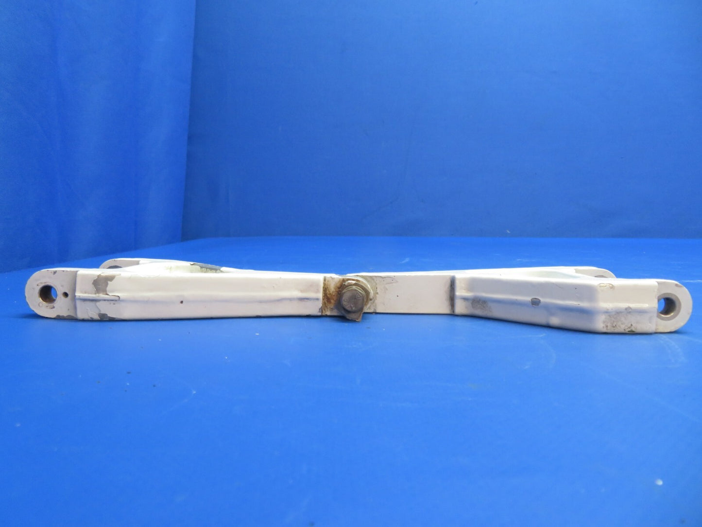 Piper PA-34-200T Seneca II Main Gear Torque Link P/N 67012-00 (0223-945)1