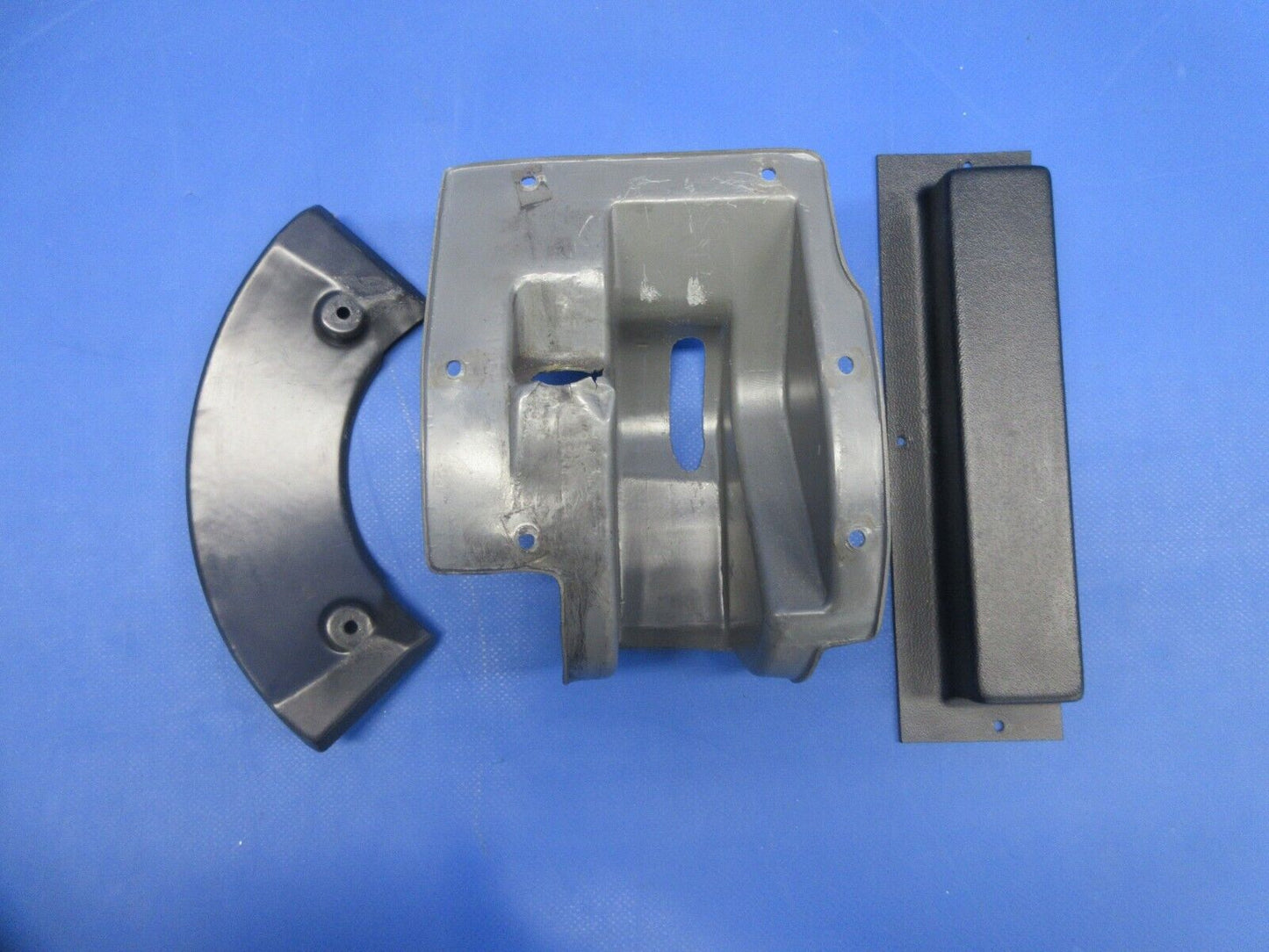 Piper PA-32RT-300T Fuel Selector & Cowl Flap Control Cover 695-12 (0924-913)