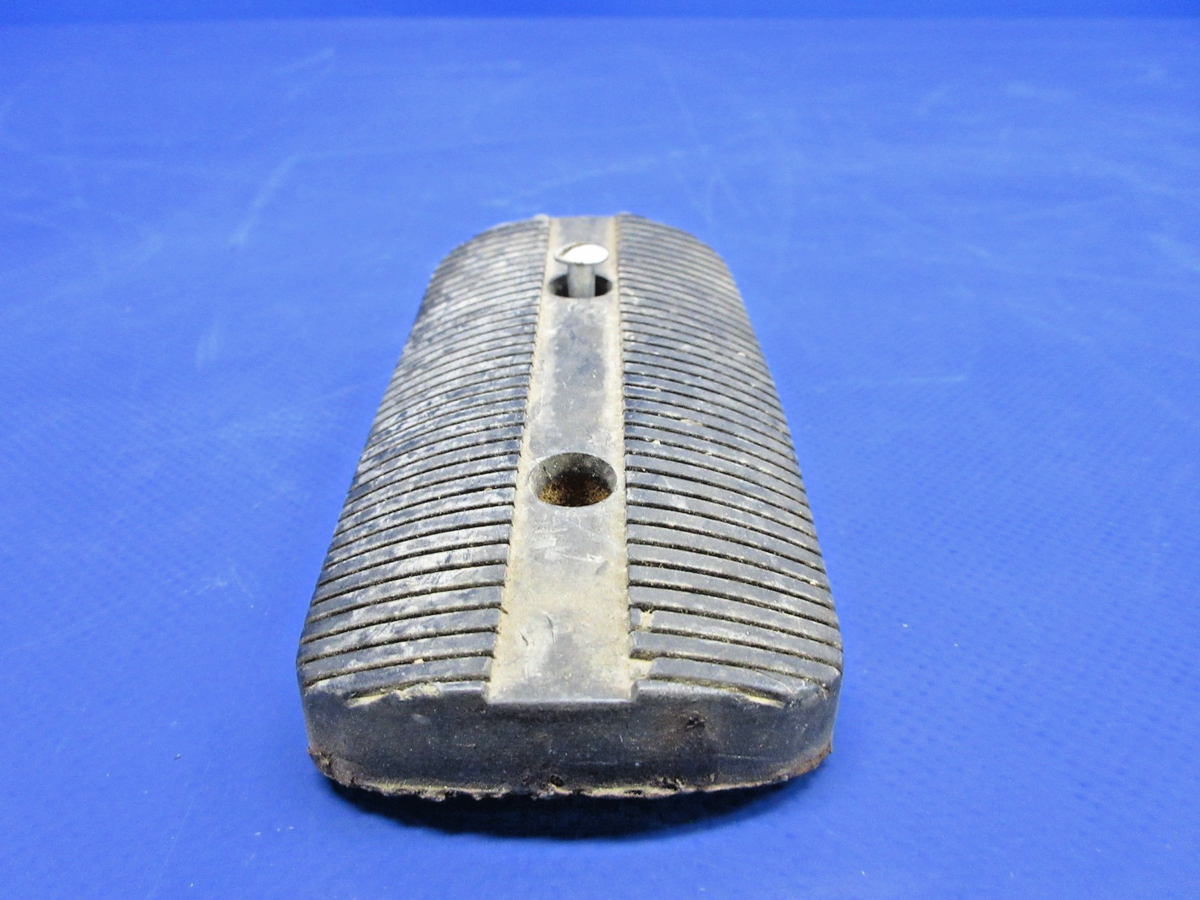 Piper Rudder Pedal Pad P/N 62866-00 LOT OF 2  (0926-718)7