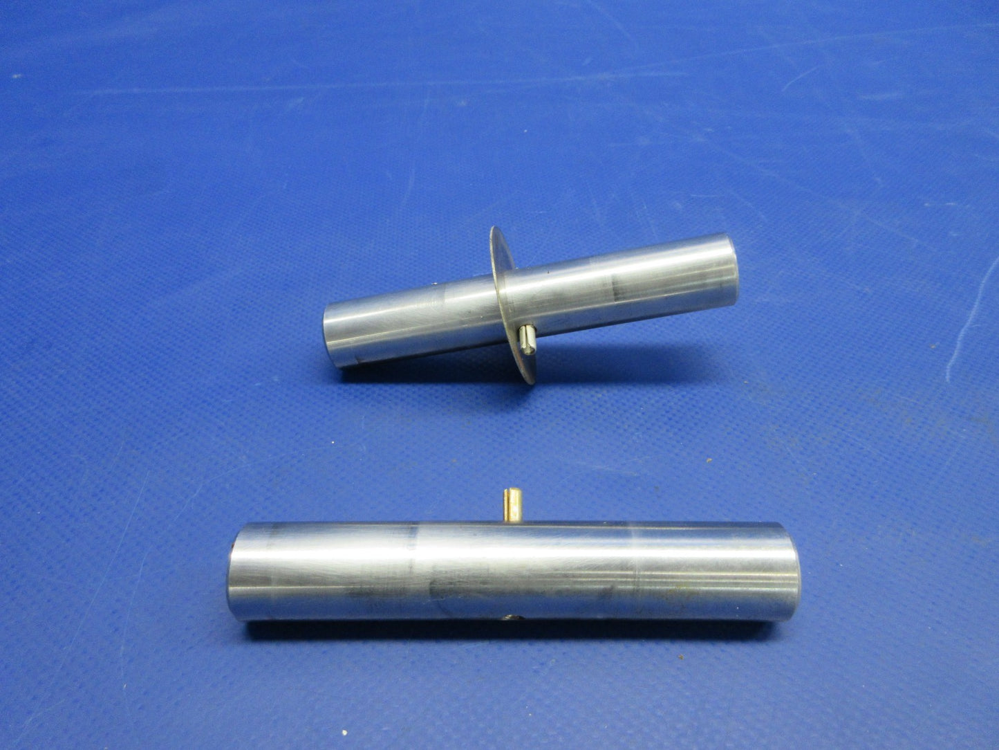 Cessna 310 / 310I Main Gear Shaft & Clamp Set P/N 0894000-9 (0326-890)8