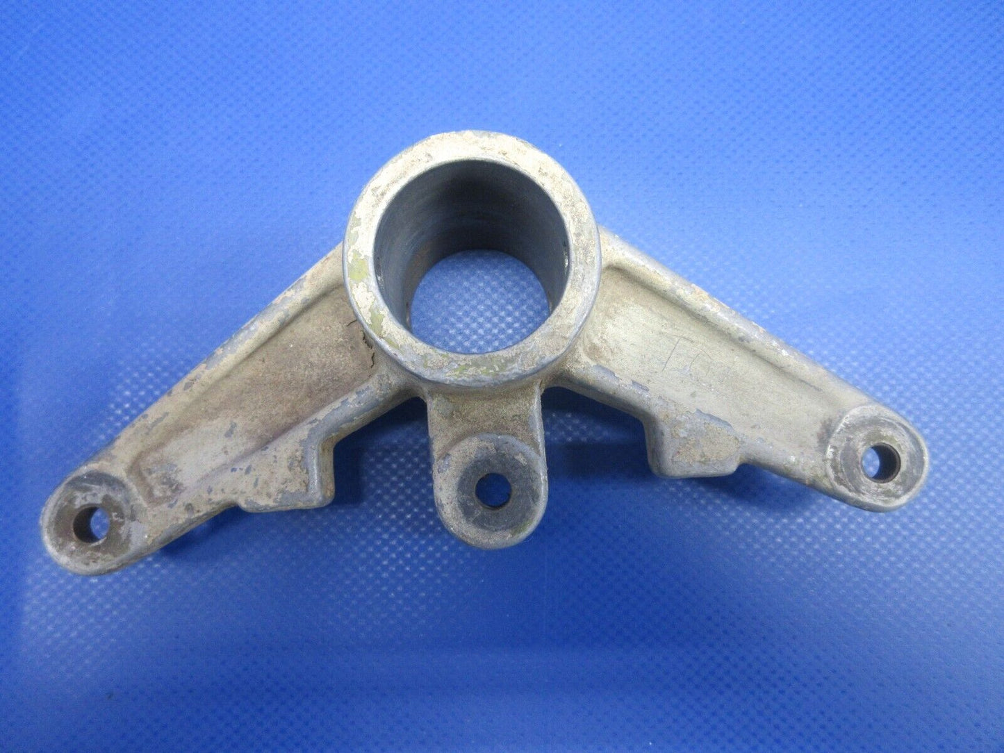 Piper PA23 Apache Rudder Torque Tube Horn Assy P/N 19405-00 (0224-1095)