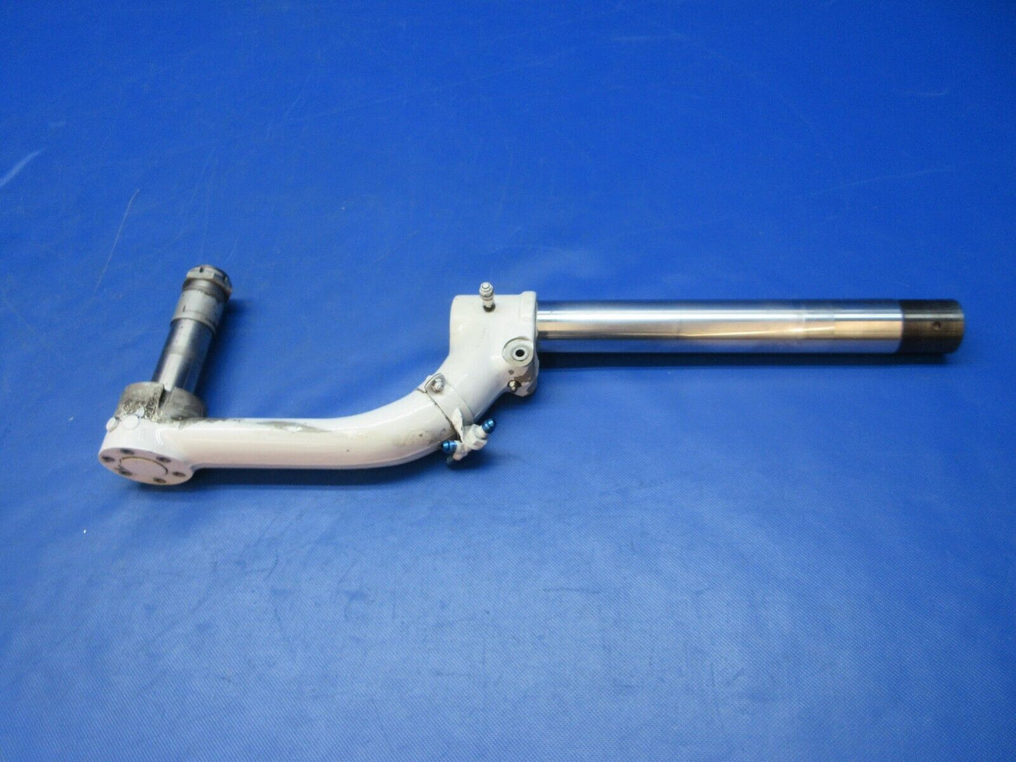 Piper PA-23-250 LH Main Gear Yoke, Rod & Axle Assy P/N 31824-02 (0924-1288)