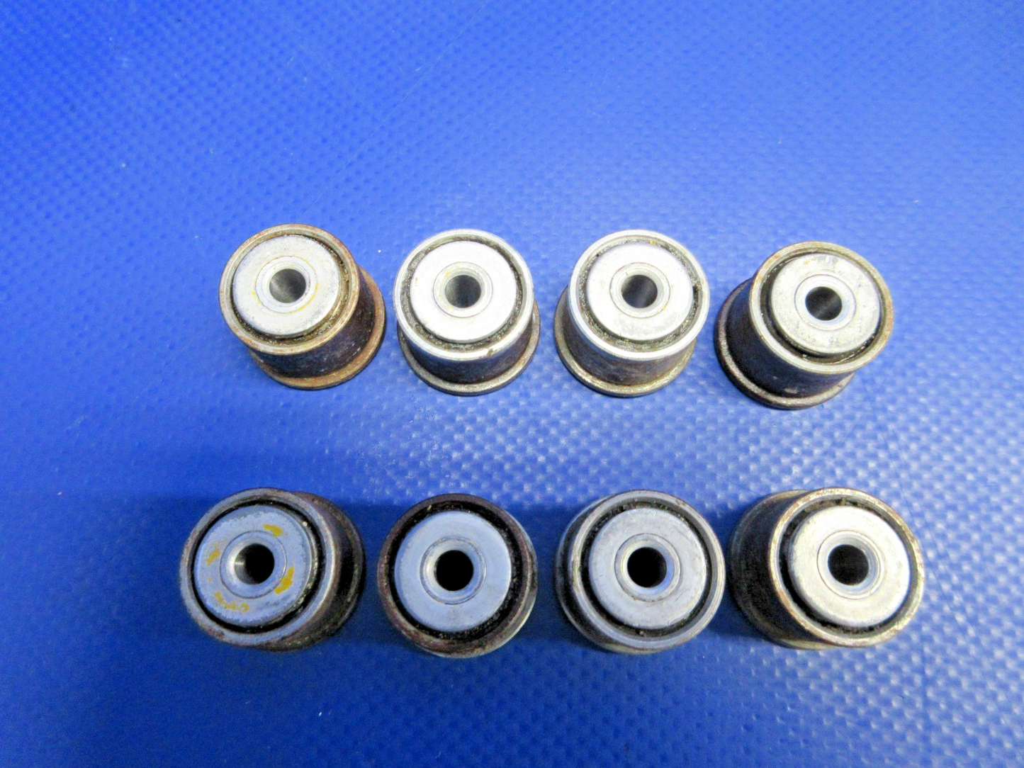 Beech F35 Bonanza Flap Track Roller P/N 35-165004 LOT OF 8 (0726-762)4