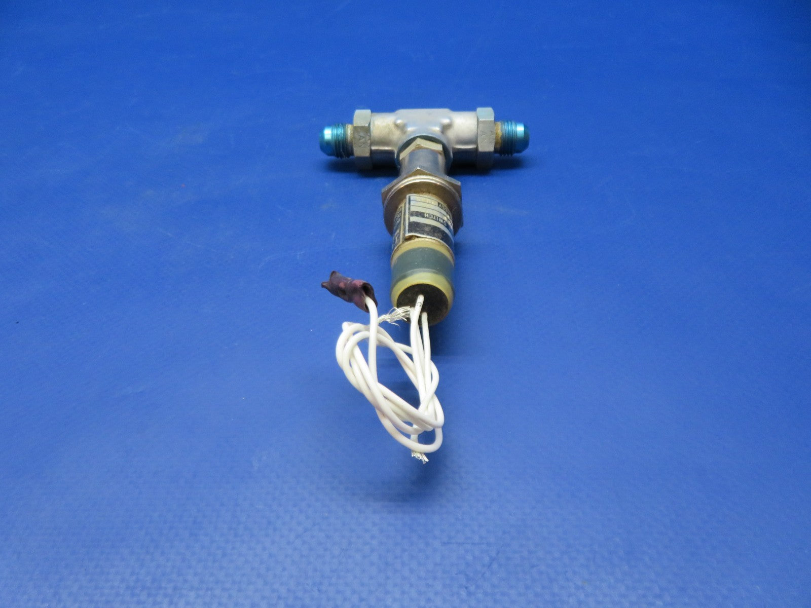 Cessna 421 ITT Neo-Dyn Pressure Switch 28v P/N 9910287-8 CORE (0326-153)12