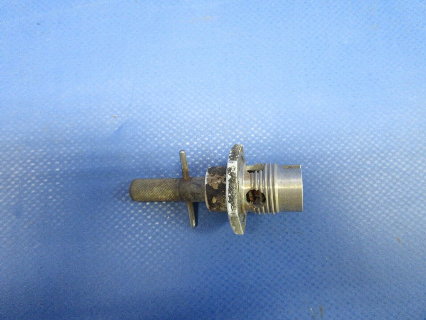 Beech C24R Sierra Fuel Tank Drain Valve P/N 96781A (0524-1210)