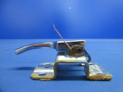 Piper PA-32RT-300T Lance II AFT Cabin Door Interior Handle 464-048 (0924-905)