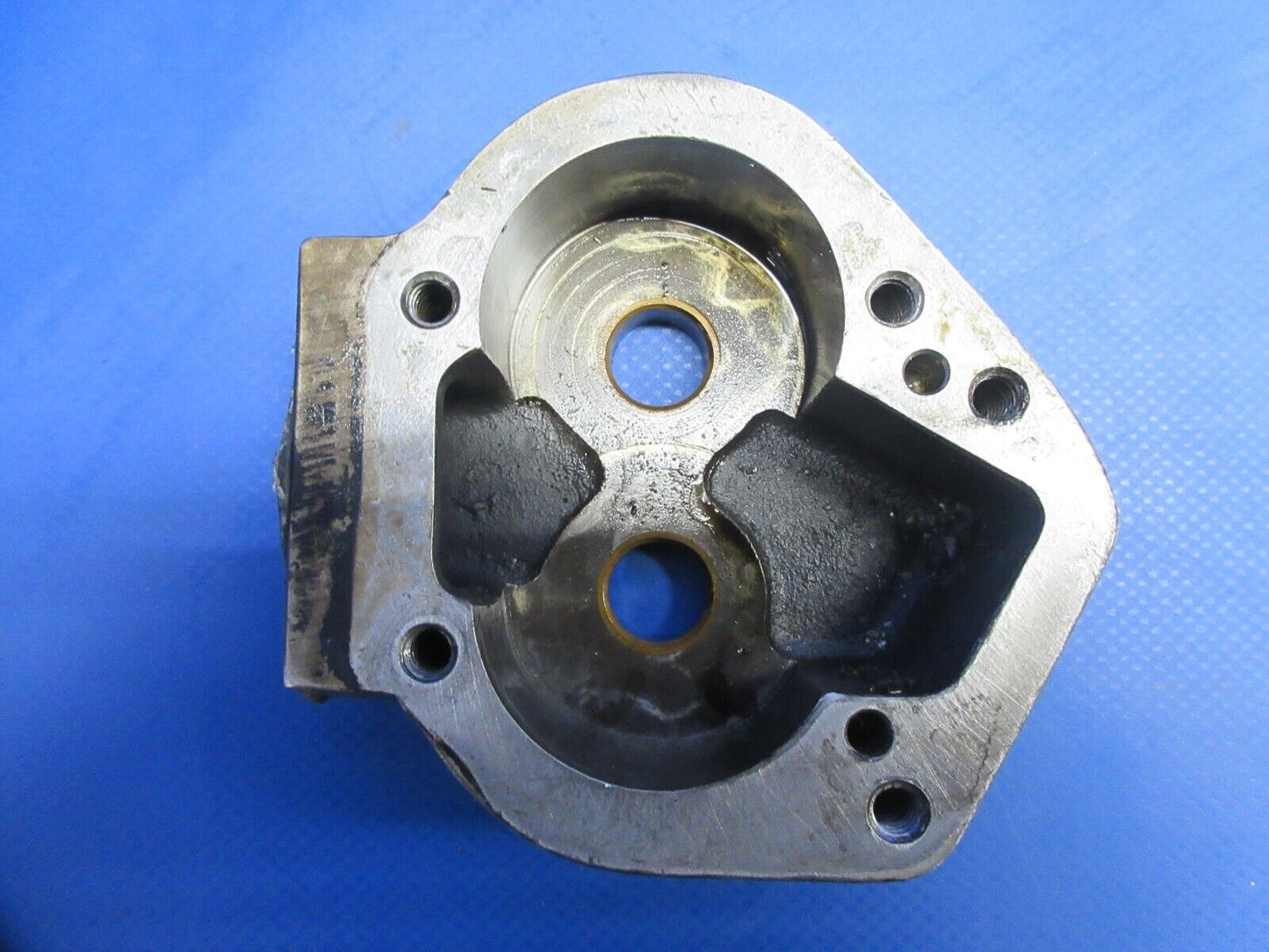 Continental E-225 Oil Pressure Pump Housing P/N 530696 (0824-906)