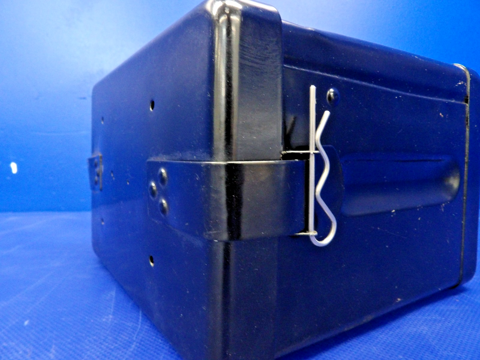 Cessna 172 / 172G Battery Box & Lid P/N 0513011-11 (0326-1269)8