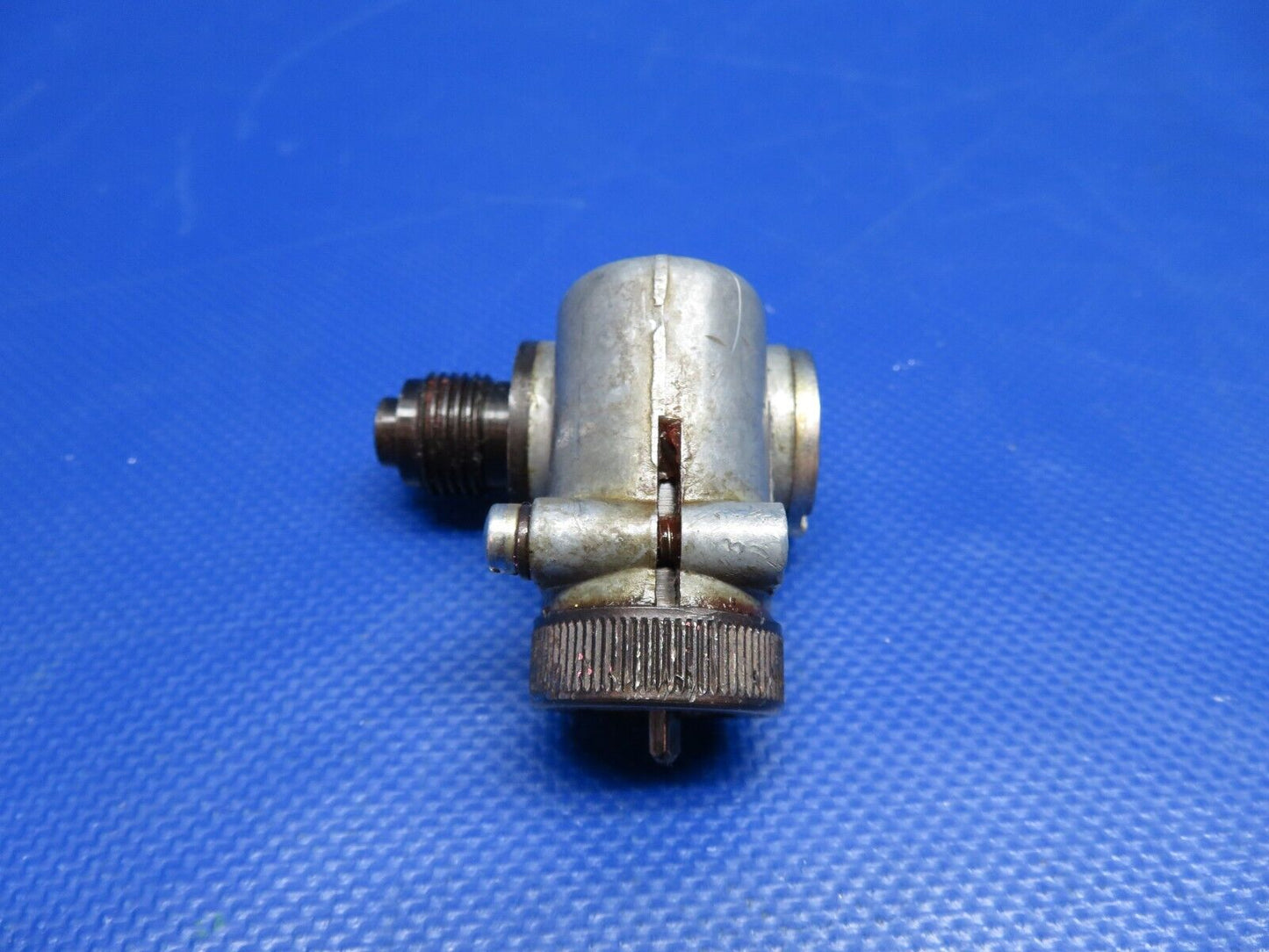 Piper PA-34-200T Seneca II 90° Tachometer Adapter P/N 106301 (0424-1751)
