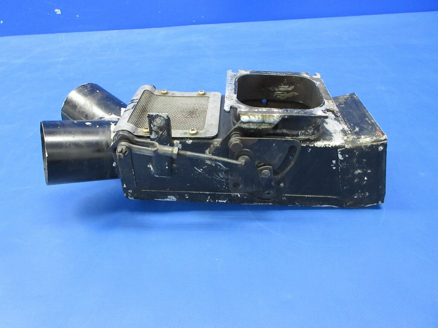 Piper PA-23-250 Aztec Carburetor Air Box Assy LH Engine P/N 16463-09 (0924-1250)