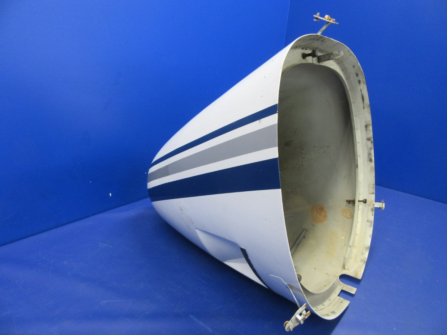 Beech 95-B55 Baron Nose Cone / Radome P/N 96-410010-7 (0326-43)4