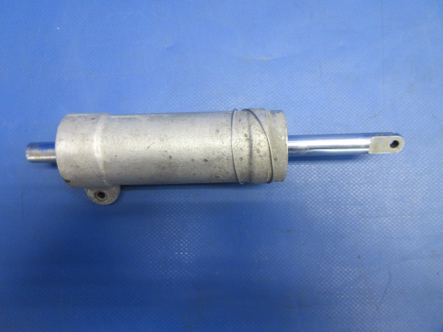Cessna 337 / P337H Skymaster Shimmy Dampener Assy P/N 1442112-496 (0724-774)1