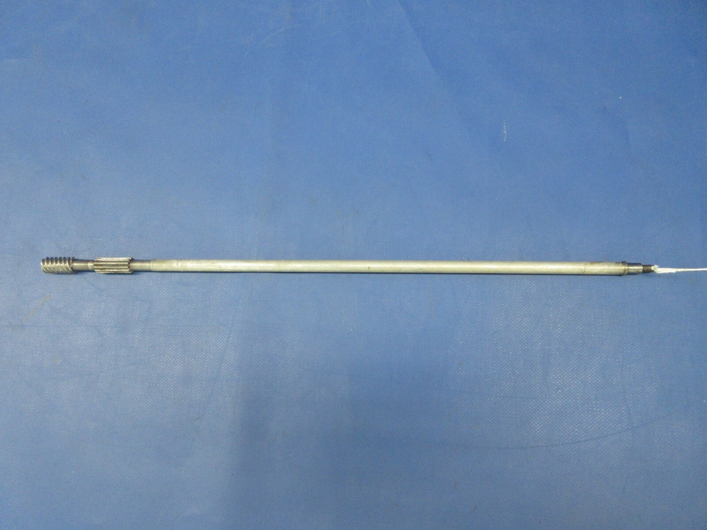 Bell 47J-2 Helicopter Tail Rotor Pitch Control Screw P/N 47-641-148-1(1124-2041)1