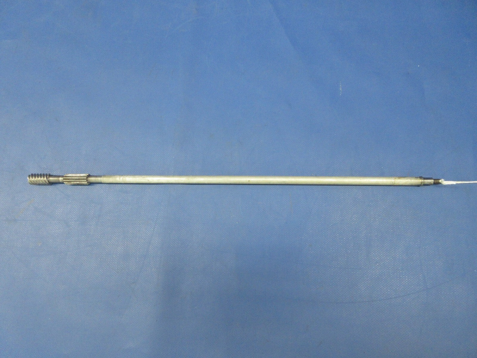 Bell 47J-2 Helicopter Tail Rotor Pitch Control Screw P/N 47-641-148-1(1124-2041)1