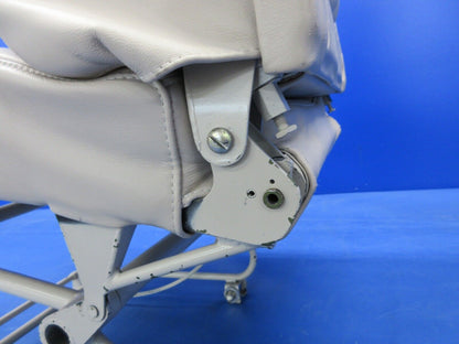 Piper PA-32RT-300T Vertical Adjust Front Pilot Seat Assy 79592-02 (0924-1424)