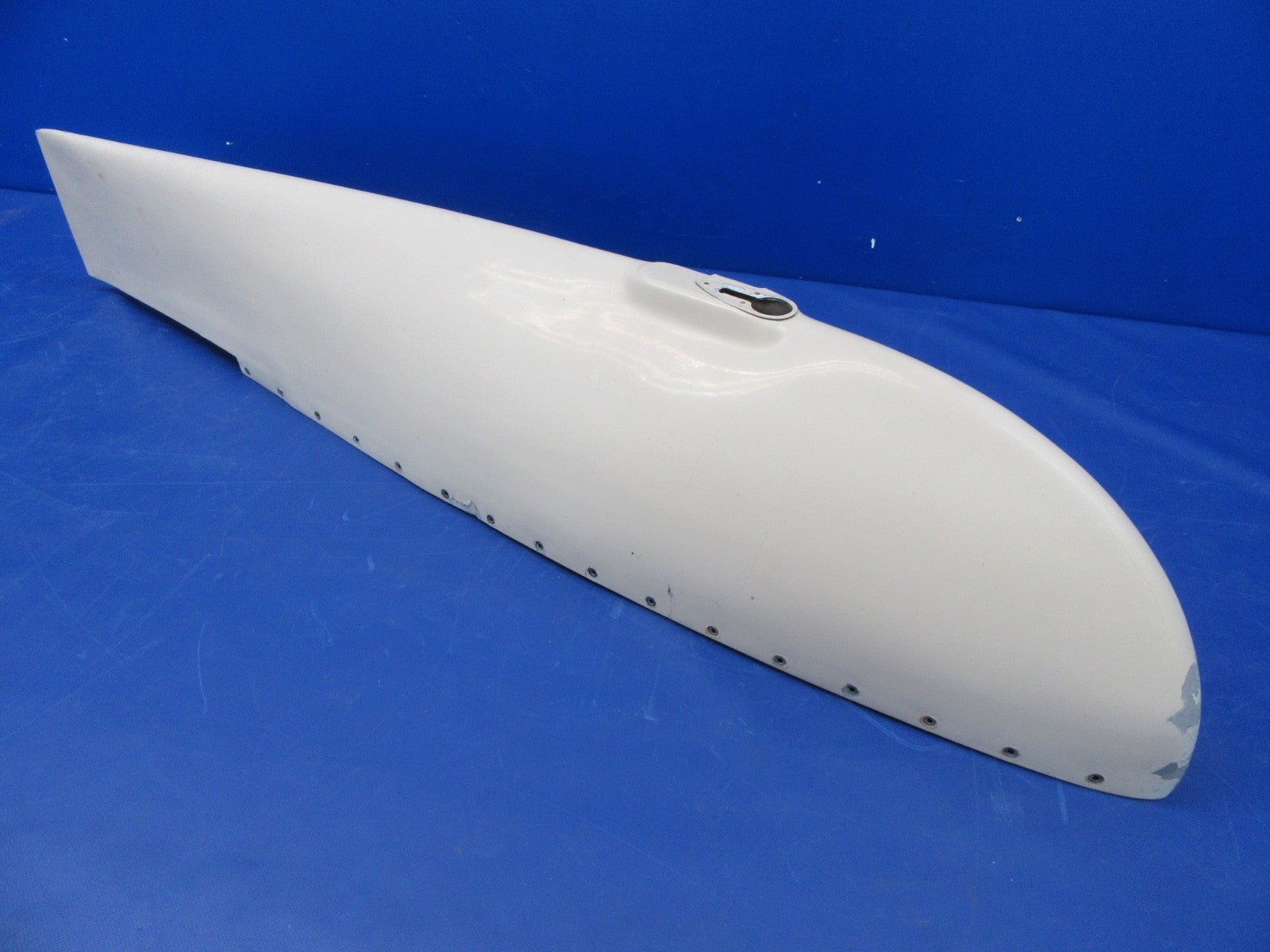 Beech 76 Duchess RH Wing Tip P/N 105-100010-14 (0326-46)2