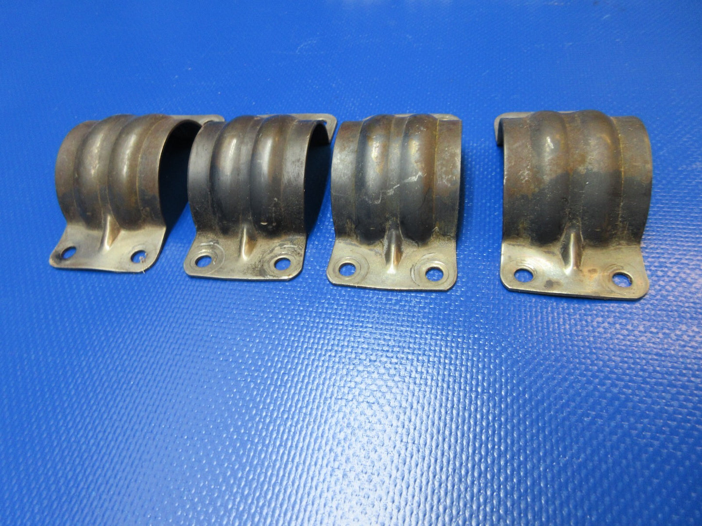 Lycoming O-320-B2B Exhaust Bead Clamp Haves P/N A169-14 LOT OF 8 (1124-1386)5