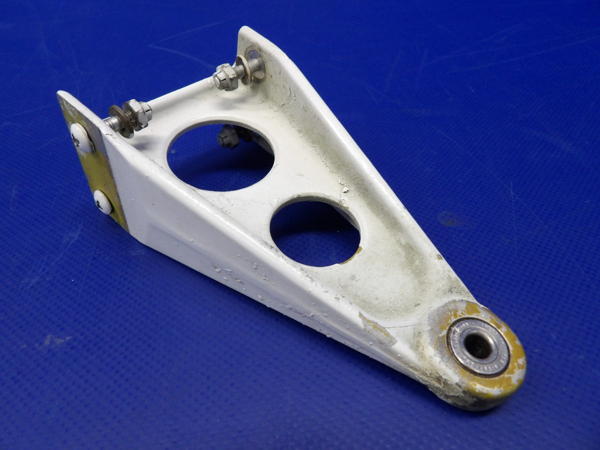 Piper PA-31T1 Cheyenne INBD Elevator Hinge P/N 45242-00 (0626-1369)7