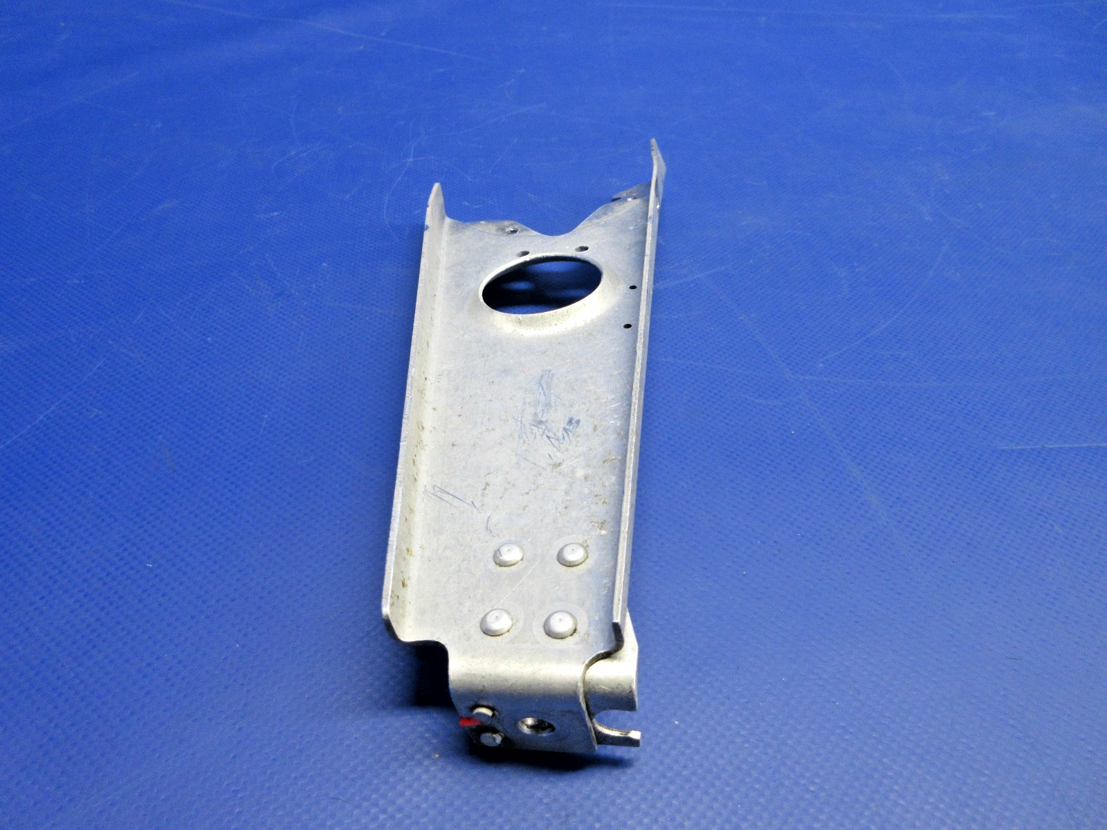 Beech D95A Travel Air RH Engine Controls Bracket P/N 95-940000-47 (0326-917)12