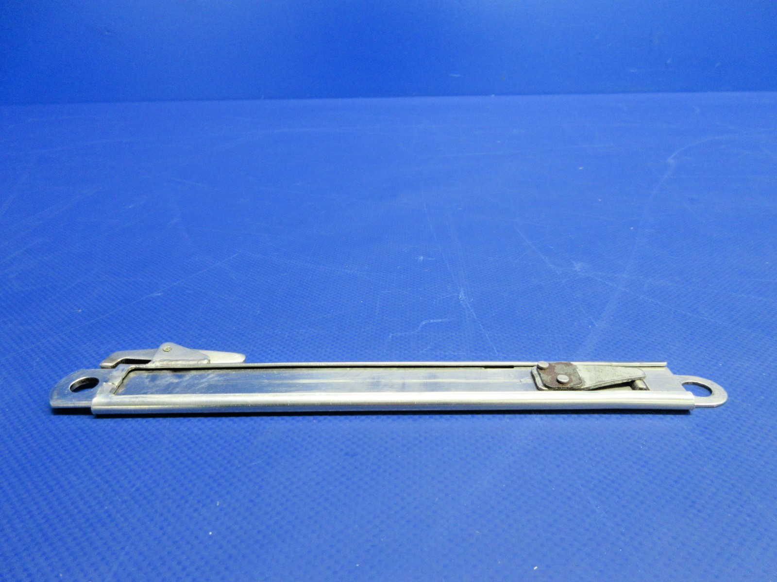 Cessna 421 Upper Main Door Stop P/N 5211183-2 (0726-737)4