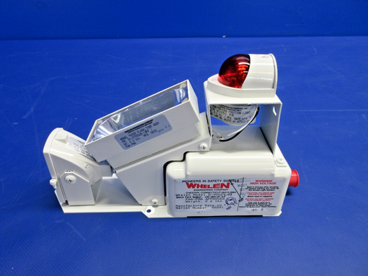 Whelen D-90029-03 RH Strobe Wing Tip Light 28V P/N  100-384118-25 NOS (0326-700)0