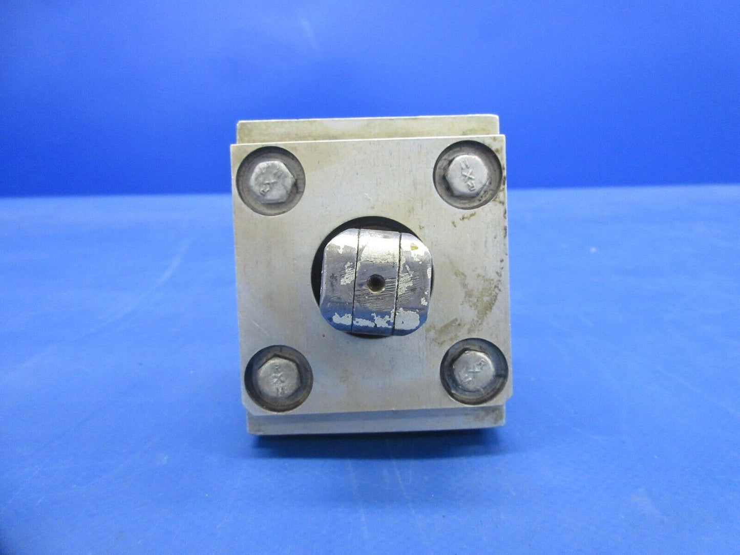 Mooney M20 / M20C Rear Trim Actuator Assembly P/N 740021 (1024-784)