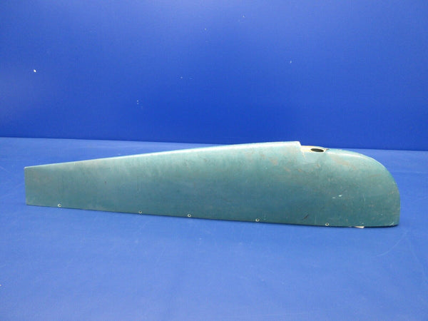 Cessna 172 Fiberglass Wing Tip Assembly P/N 0523701-4 (0324-11780