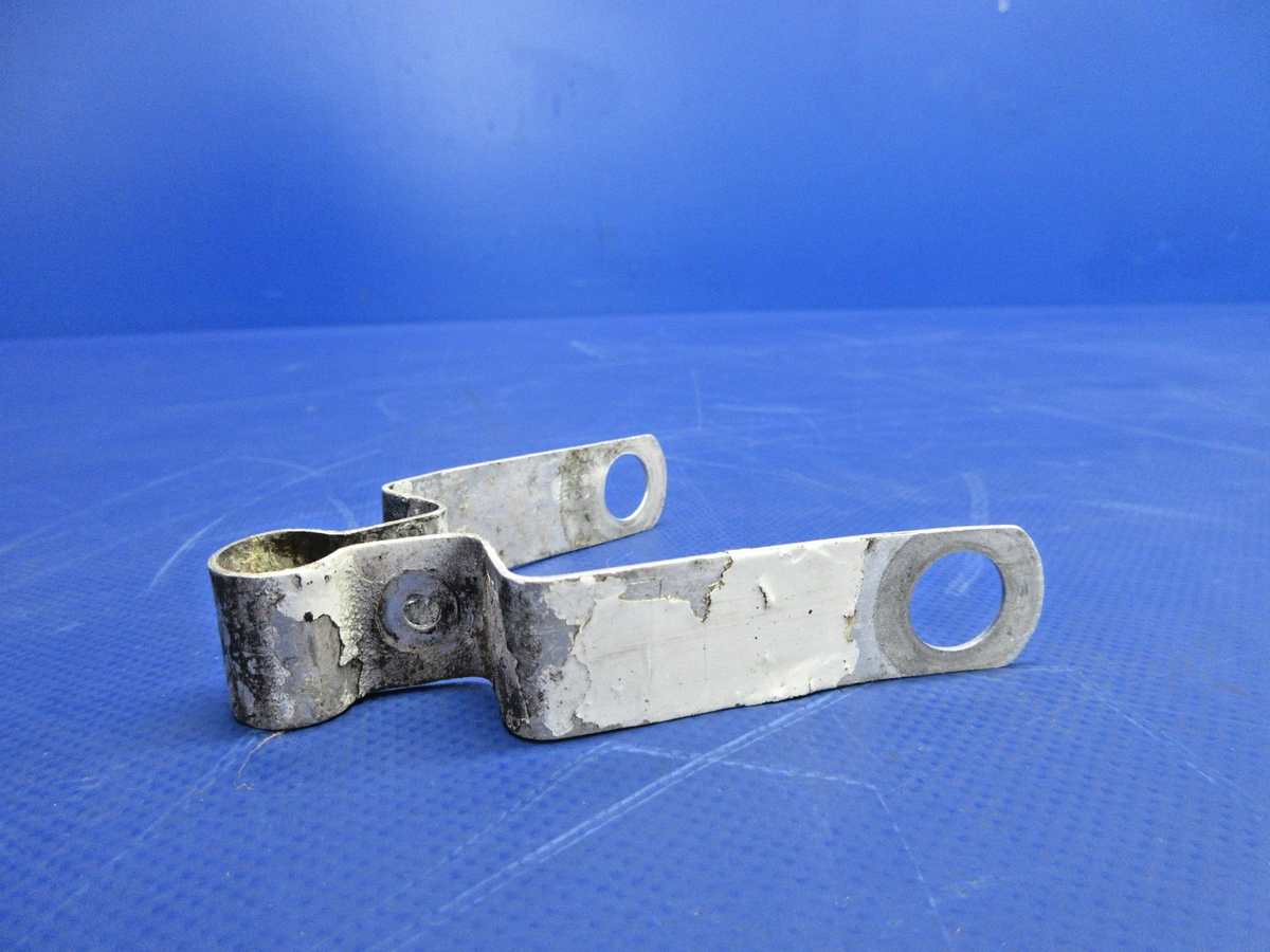Piper Cherokee Brake Line Hose Clips 63332-03, 63332-003 LOT OF 4 (0926-852)8