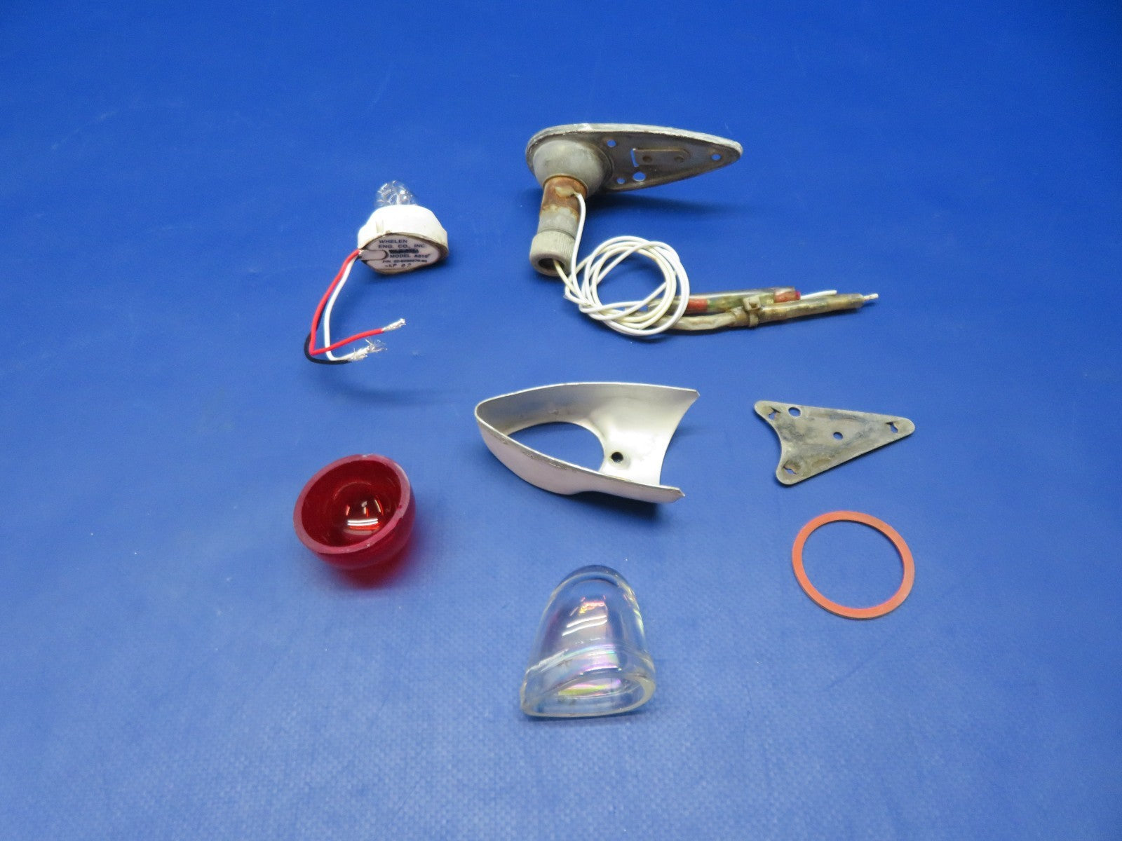 Piper Wing Tip Position Lights w/ Strobes & Shields 472-665 TESTED (0326-178)3