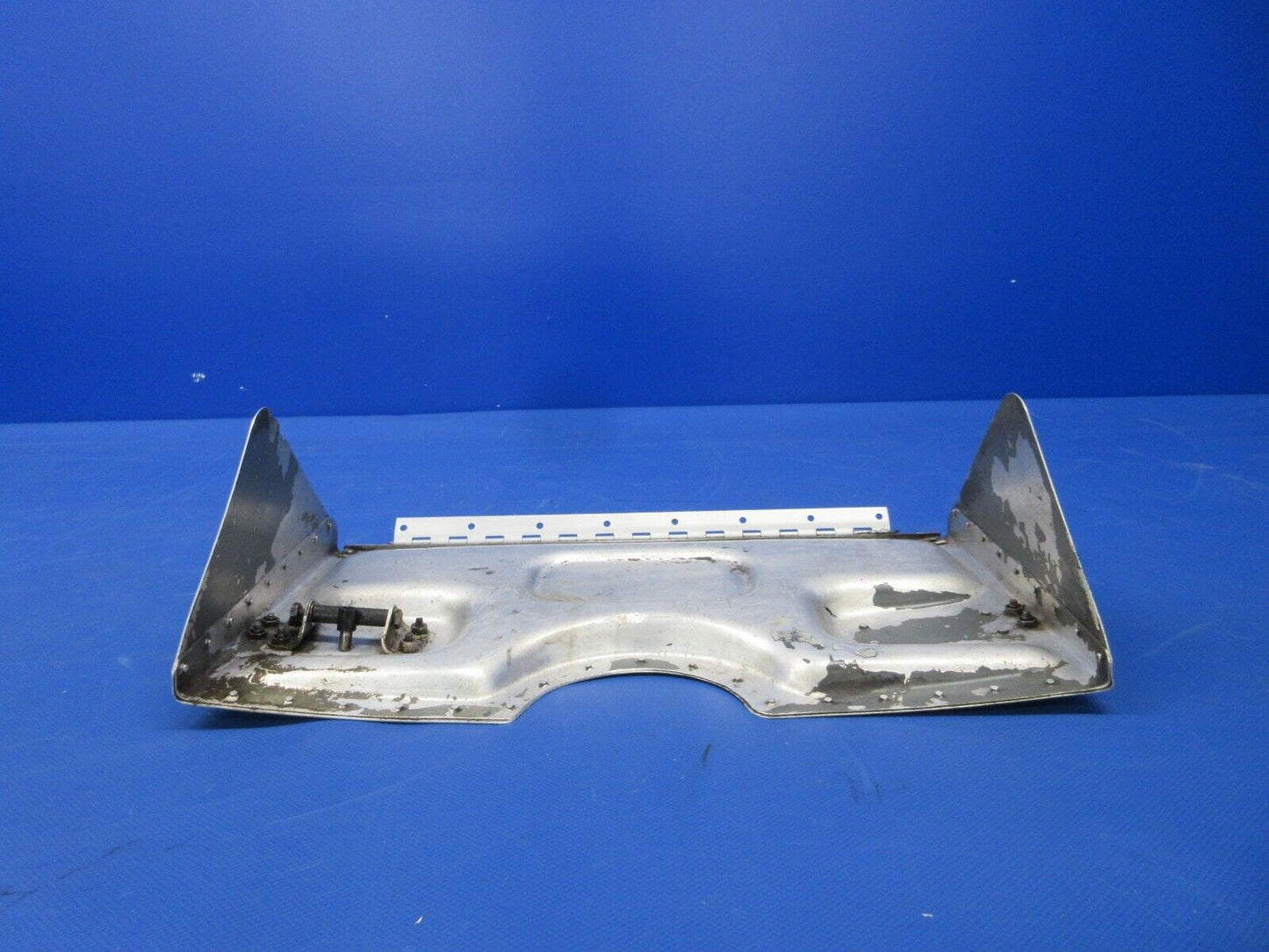 Piper PA-34-200T Seneca II Cowl Flap Assy LH P/N 37511-02 (0524-2086)