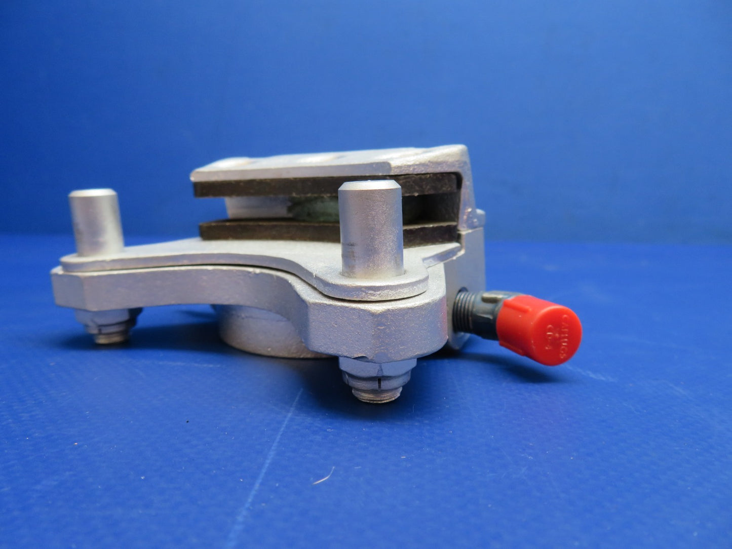 Mooney M20 / M20E Cleveland Brake Caliper P/N 30-5 REBUILT w Linings (0326-1790)6