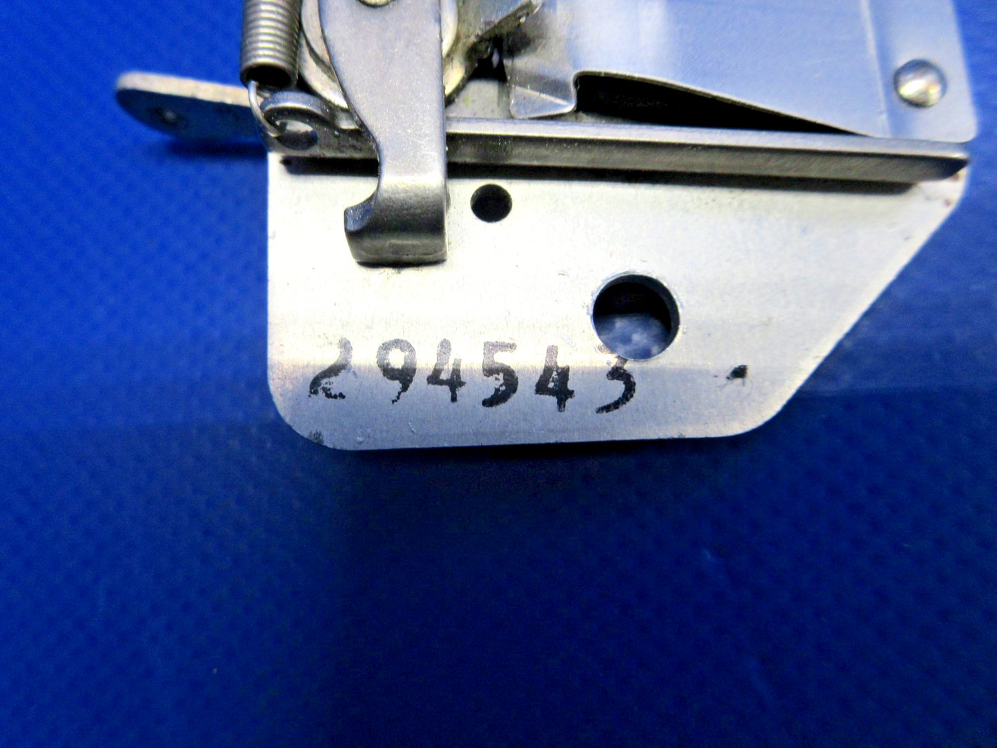 Cessna 310 / 310I Wedjit Cabin Seat Plate P/N 294543 LOT OF 3 (0326-818)4