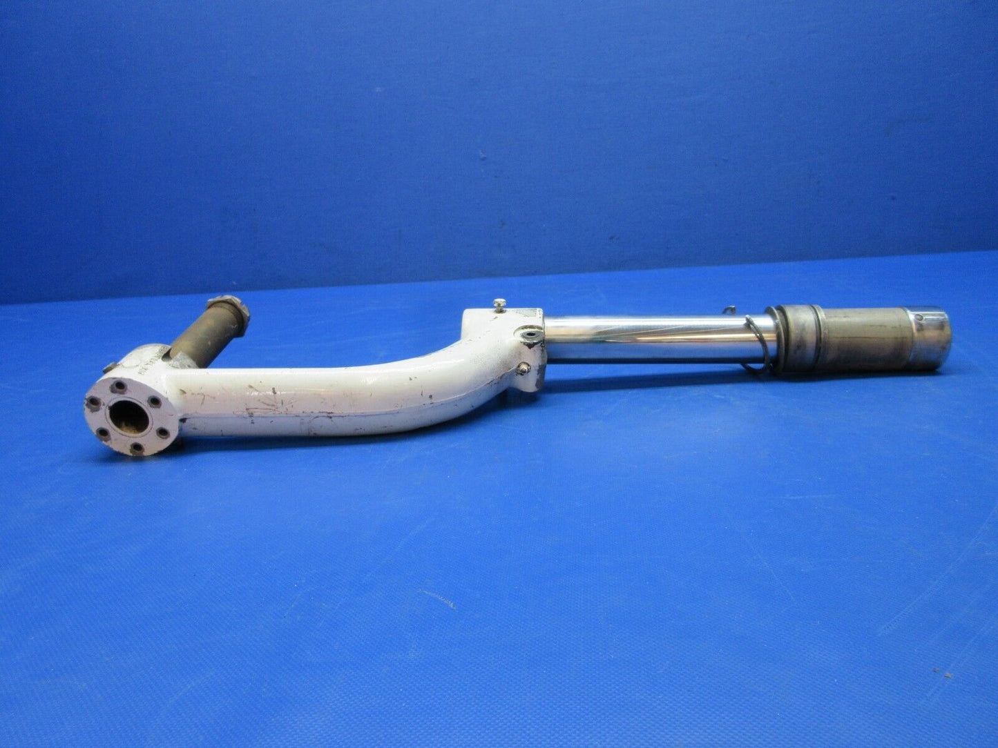 Piper PA-23-150 / 160 Strut & Axle Assy Main Gear P/N 753-227 (0724-1260)