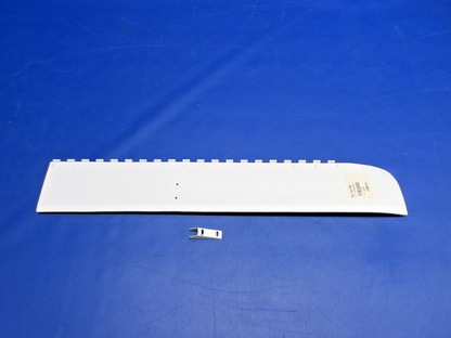 Piper PA-28R Nose Gear RH Door P/N 67352-001 NOS (0326-953)1
