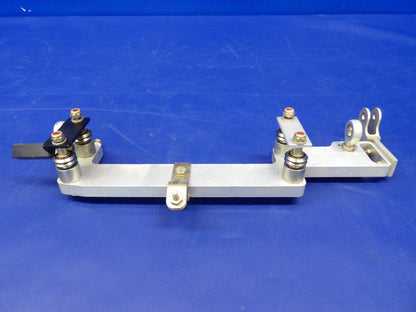 Cirrus SR22 Yoke Bearing Mount RH P/N 14938-002 (0926-1209)4