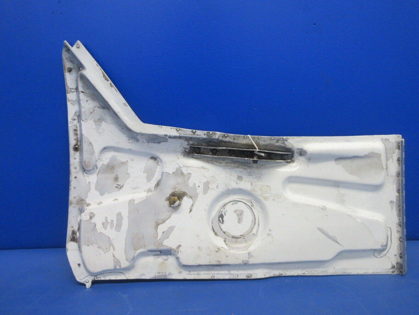 Cessna 310 / 310R RH OTBD Main Gear Door P/N 0826002-209 (1024-2114)
