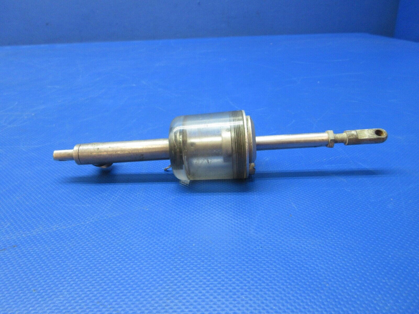 Early Beech Brake Master Cylinder P/N 169-380006 LOT OF 2 CORE (0924-1454)