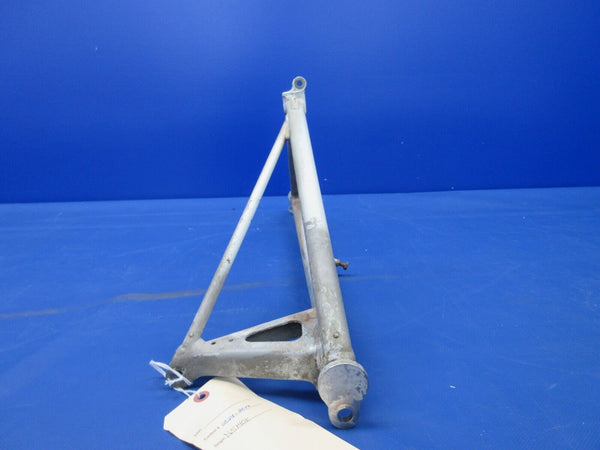 Beech 95 / D95A Travel Air Main Landing Gear Brace LH 35-815155-610 (0524-2017)