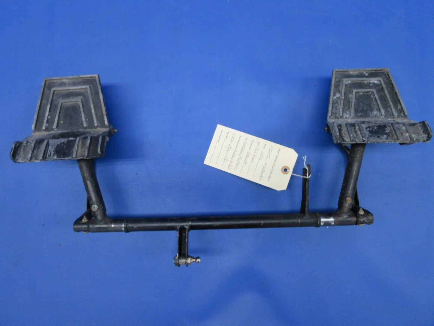 Cessna 150 / 150G Rudder Pedals & Bar Assy FWD P/N 0411526-1 (0624-2100)
