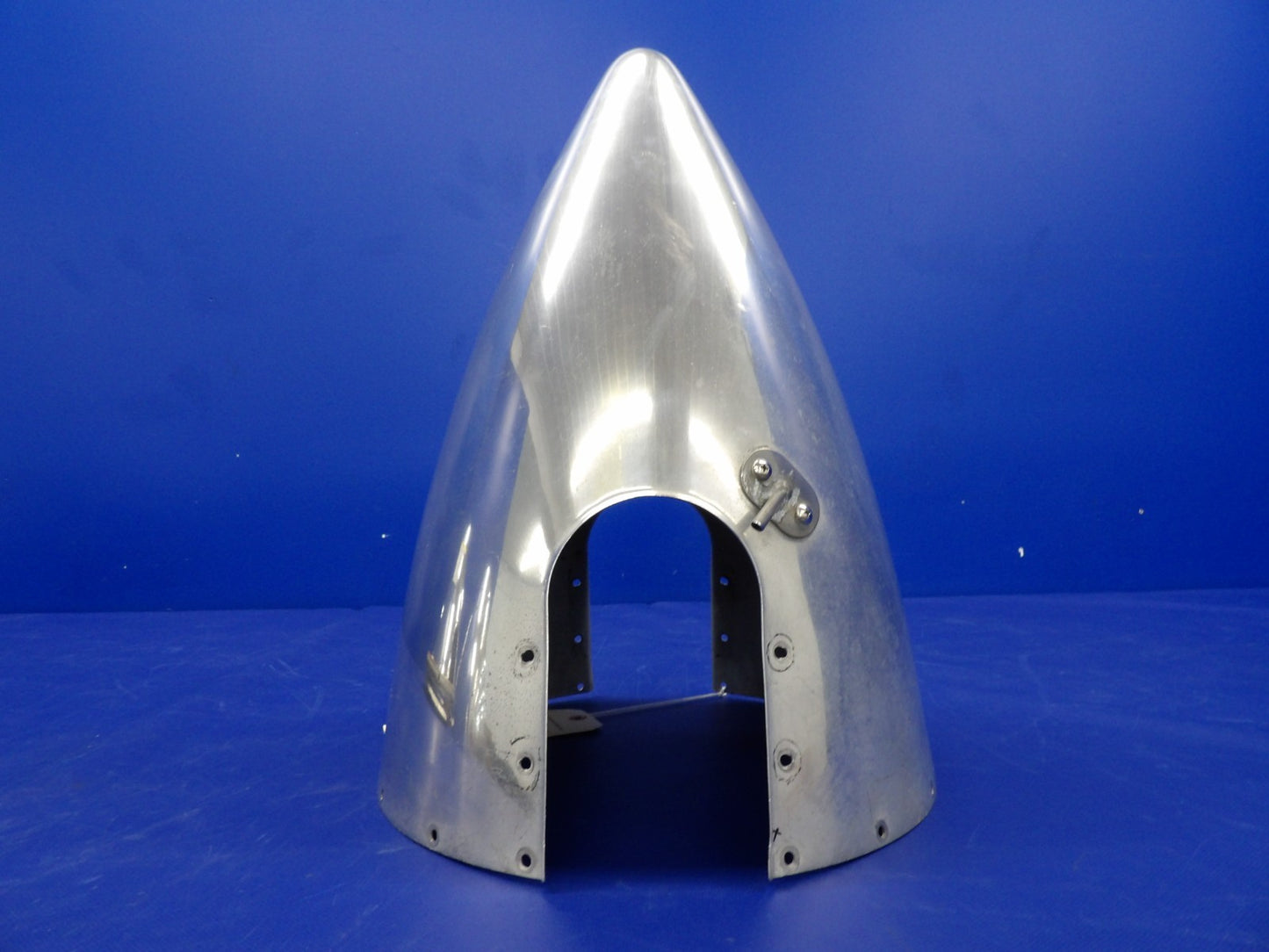 Beech 58 Baron McCauley Polished 2-Blade Propeller Spinner P/N D3419 (0226-2025)8