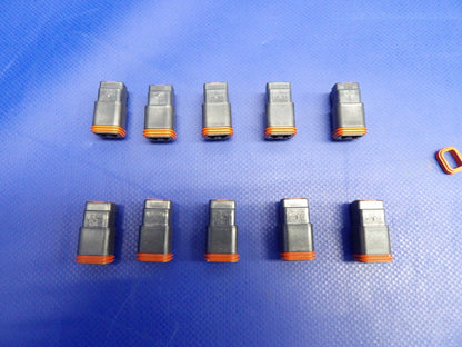 Cirrus Tanis Harness Plastic Socket P/N TCS2598 NOS LOT OF 10 (0426-1228)10