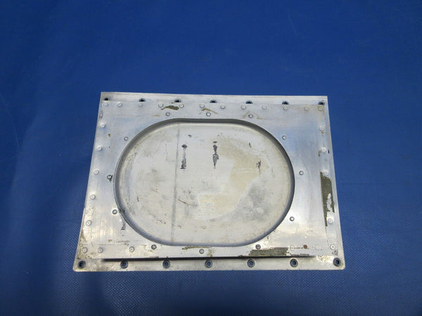 Beech 95 / D95A Travel Air Wing Fuel Tank Door Assy RH 95-110024-2 (0524-1132)