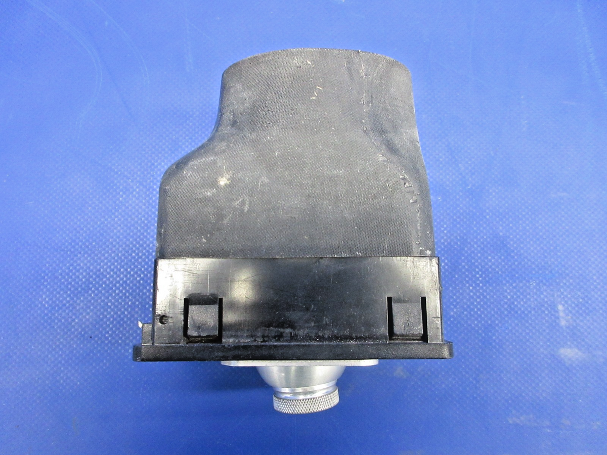 Diamond DA-40 Front Seat Air Vent (0726-877)1