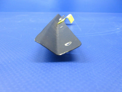Piper PA-28-181 Co-Pilot Center Window Retainer Top & Sides 76264-00 (1224-2042)