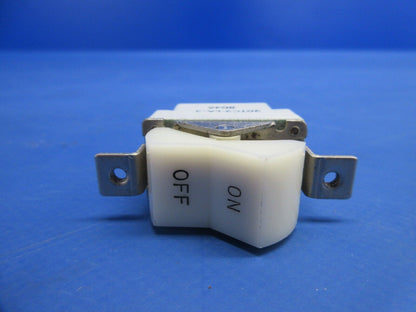 Enstrom 280FXKlixon Circuit Breaker & Switches Lot P/N 20TC2-CA-3 (1124-771)