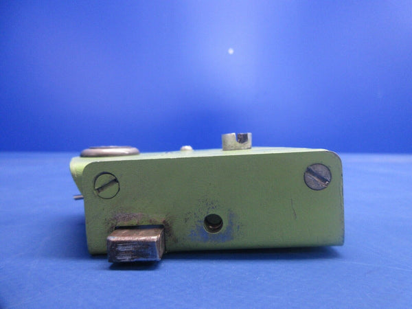 Bellanca 17-31A Viking Lower Cabin Door Lock & Plate P/N 196566 (0924-783)