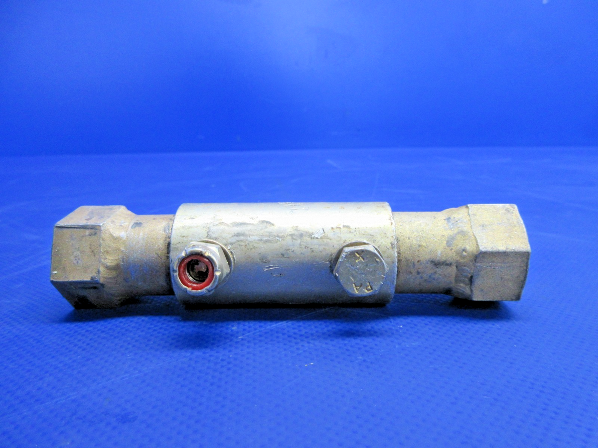 Air Tractor AT-301 Wing Tube Nut & Sleeve P/N 20177-1, 20176-1 (0926-880)5